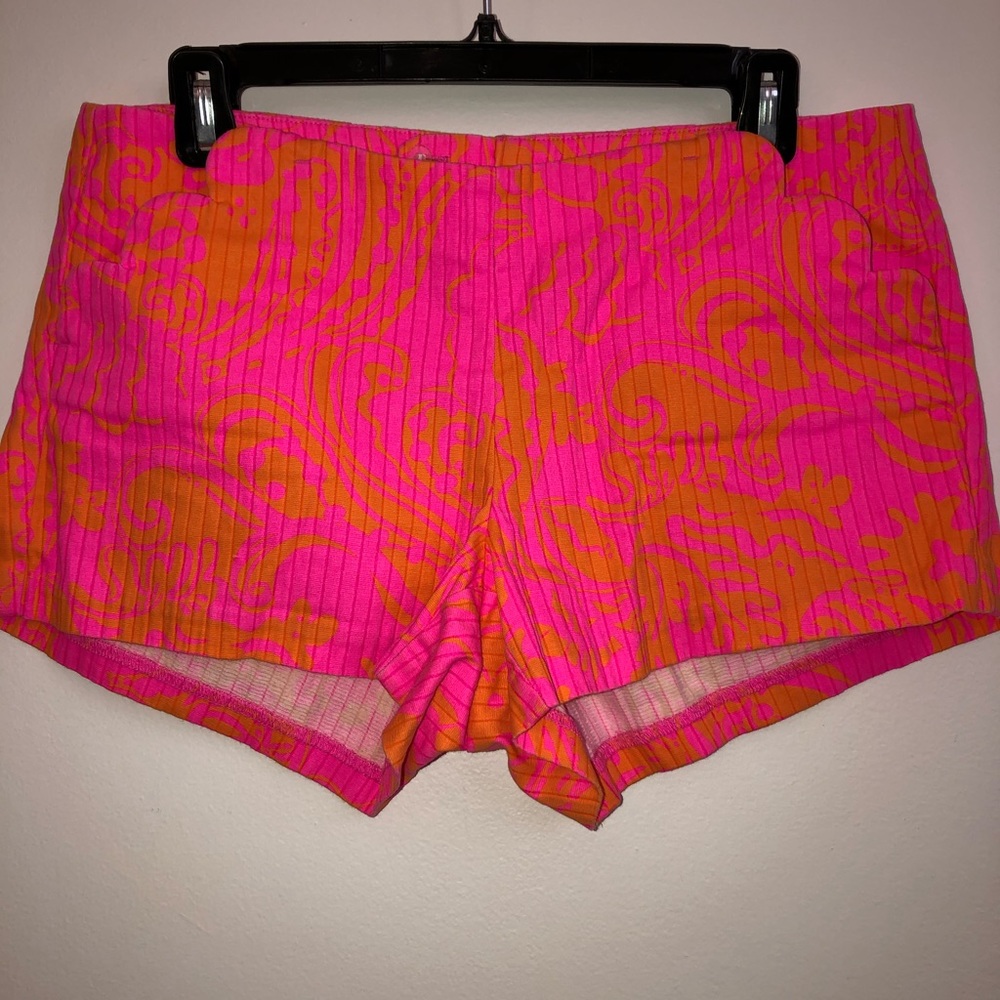 Lilly Pulitzer short!
